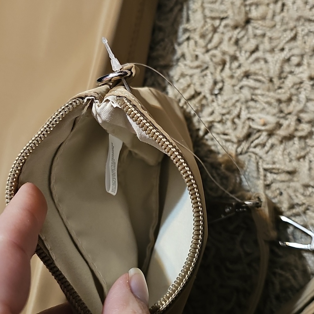 NWT Pixie Mood Drea Pouch Set of 2 Bags Purses Adjustable Strap - Picture 6 of 8